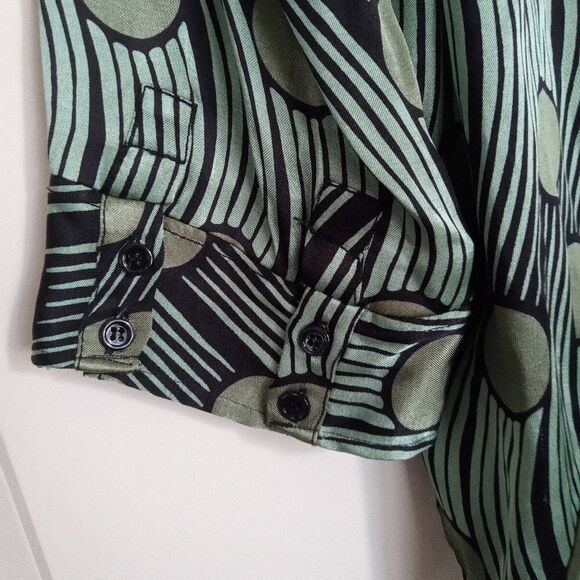 NWOT Zara Printed Flowing Blouse Green Size Small - Picture 7 of 8